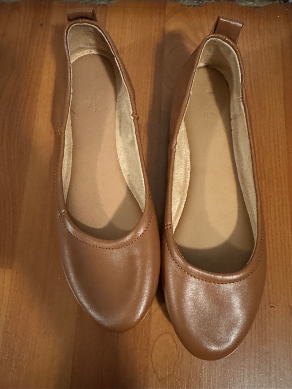 Universal Thread Women's Tan Ballet Flats